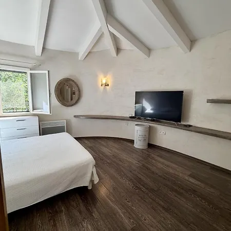 Maison Au Coeur Du Reginu *